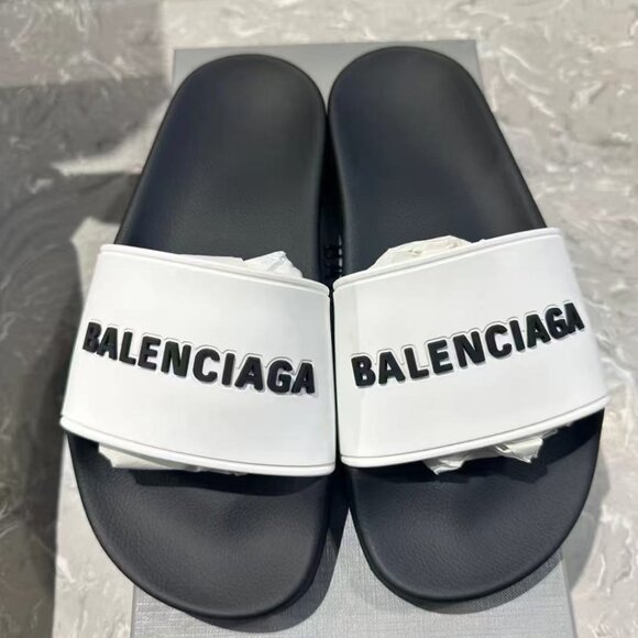 NIB Authentic Balenciaga Women's Black and White Logo Pool Slide Sandal - Picture 1 of 6